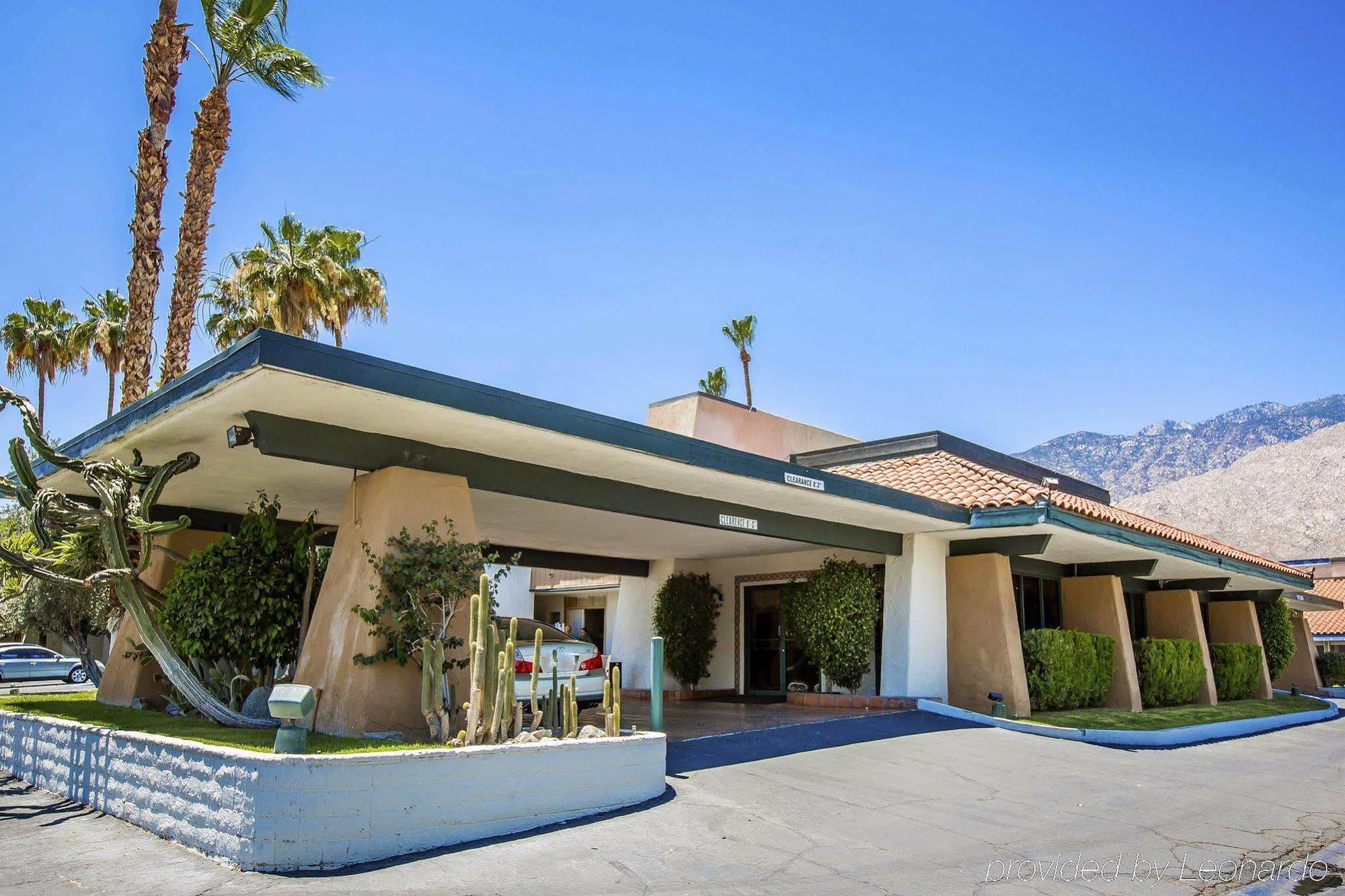 Travelodge By Wyndham Palm Springs Exterior photo